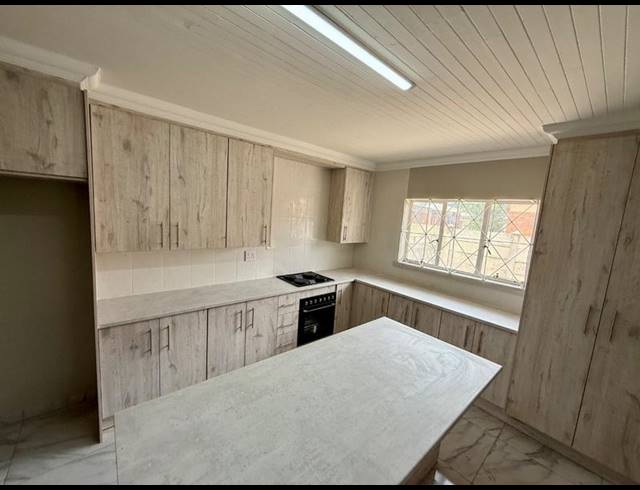 3 BEDROOM HOUSE FOR SALE IN VANDERBIJLPARK CW 6